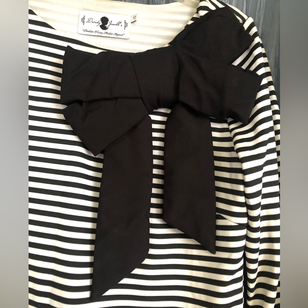 Dainty Jewells dress - Picture 2 of 4
